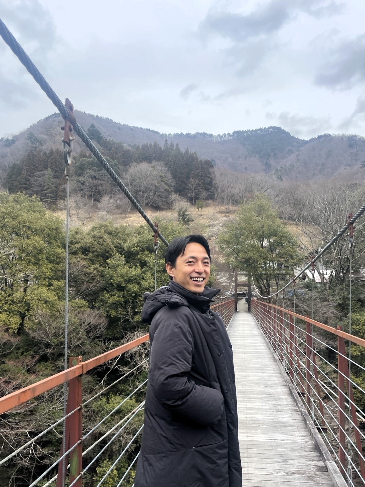 都心から2時間足らずで着ける道志村の自然環境に魅力を感じます